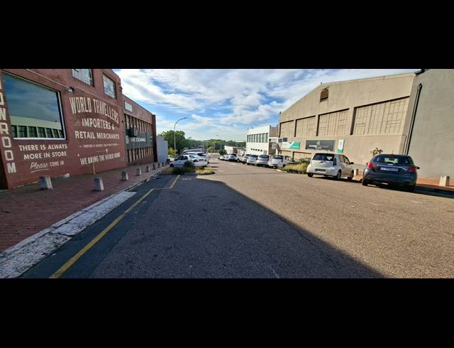 1,100M² WAREHOUSE TO LET IN MORNINGSIDE